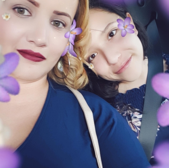 Meet your Posher, Isela - Picture 4 of 5